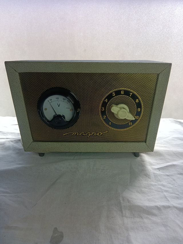 Voltímetro Magna - Elevador reductor para TV