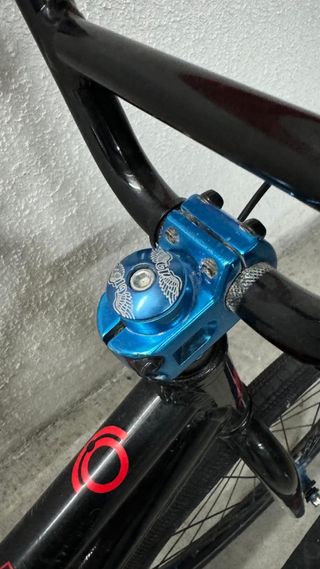 Bicicleta BMX Radio Junior roja