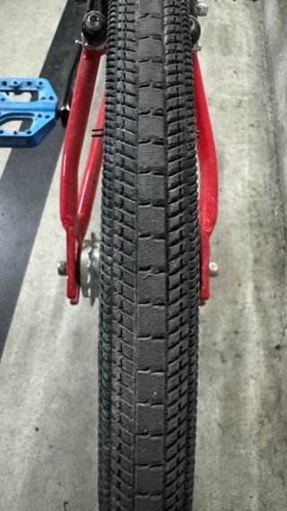 Bicicleta BMX Radio Junior roja