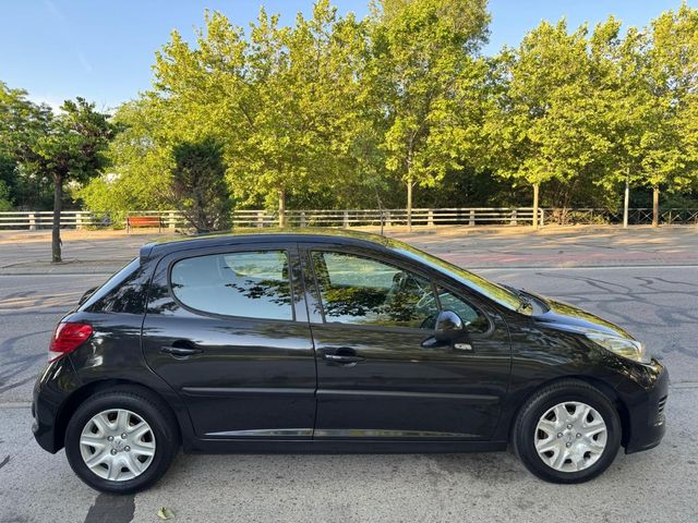 Peugeot 207 2010