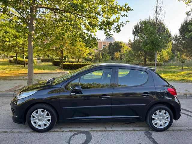 Peugeot 207 2010