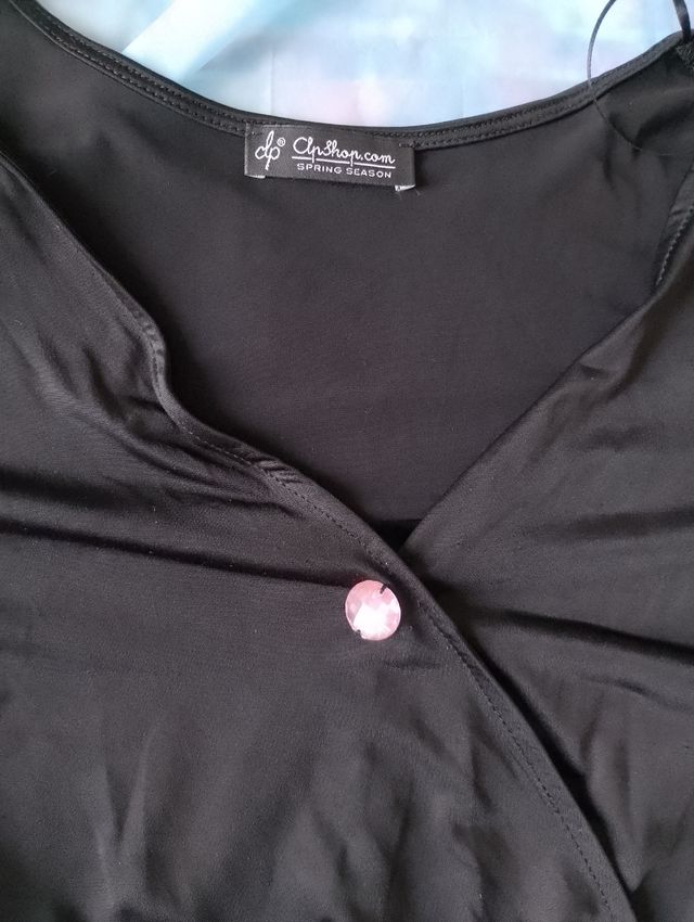 Tuta nera corta estiva copricostume ma non solo