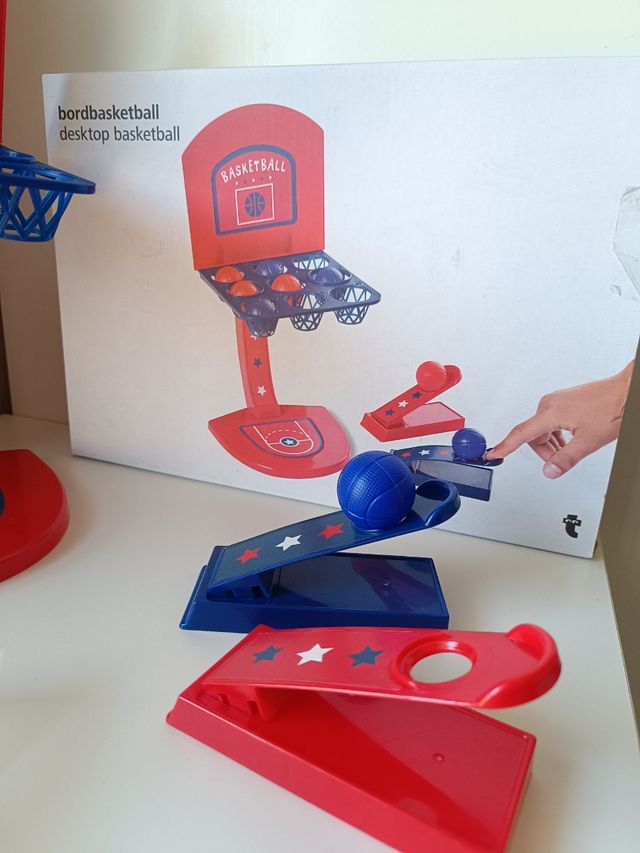 Desktop basketball, Flying Tiger