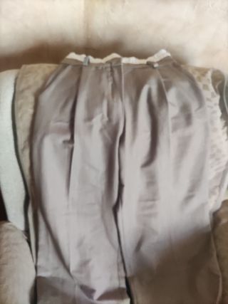 Pantalones beige