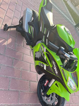 Moto eléctrica Kawasaki bebes