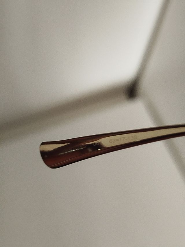 Occhiali da sole Gucci GG0225S oro-grigi