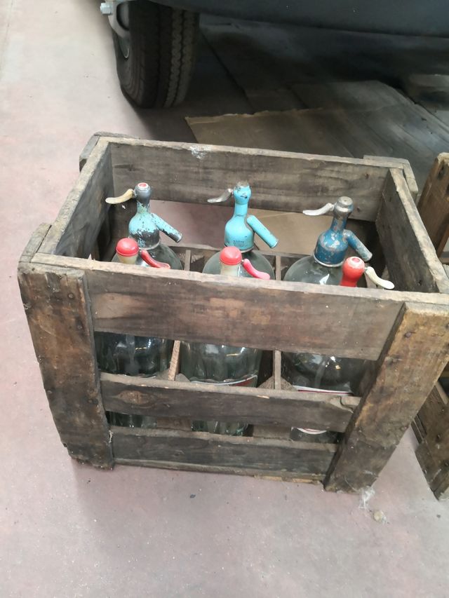 200 sifões de gás antigos