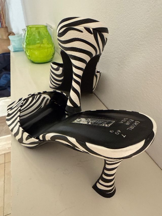 Sandalias tacón cebra 40