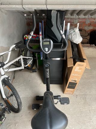 Bicicleta estática ejercicio