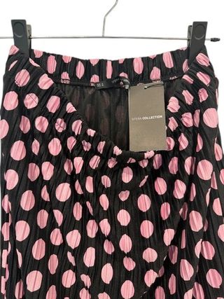 Falda larga con diseño a lunares talla M 