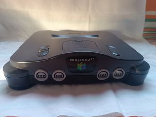 Nintendo 64 PAL EUR. Excelente.