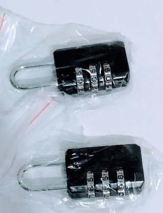 2 Candados combinación numérica .