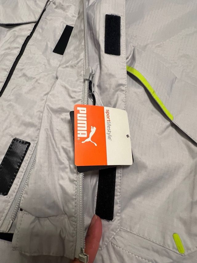 Chaqueta Puma Ligera Gris-Negra Impermeable