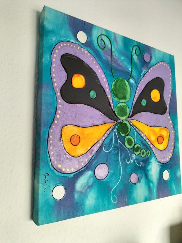 CUADRO PINTADO CON ACRÍLICOS "MARIPOSA"