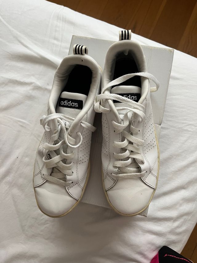 Zapatillas Unisex Adidas blancas