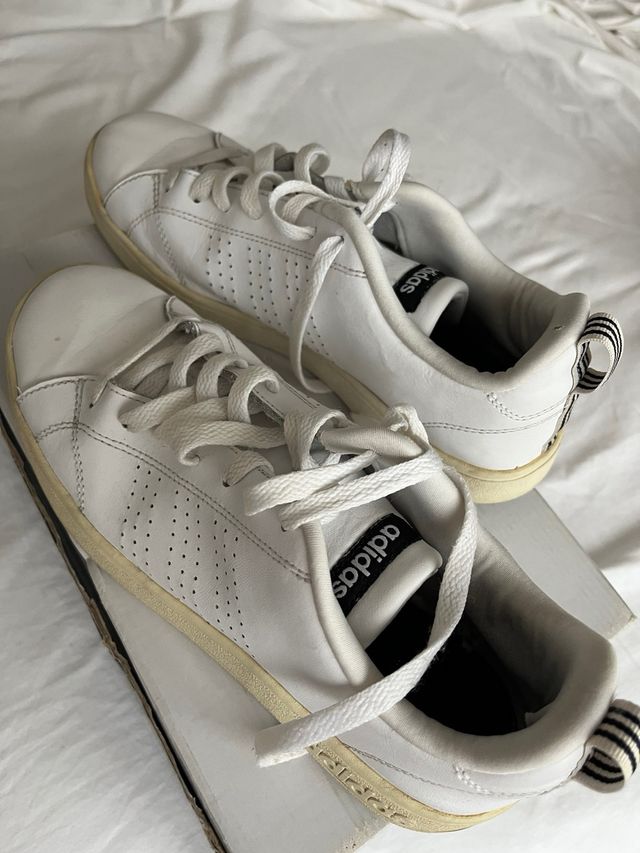 Zapatillas Unisex Adidas blancas
