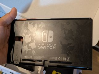 Nintendo Switch edición Pokemon lets go Pikachu