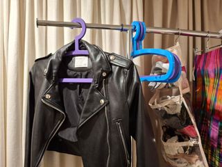 Burro / Perchero metálico con ruedas