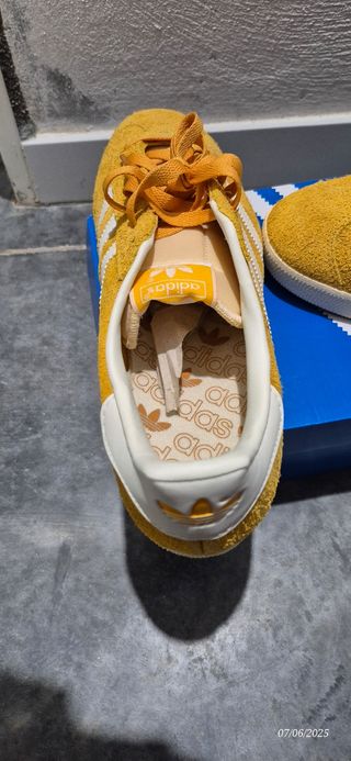 Zapatillas Adidas Gazelle amarillas - 45