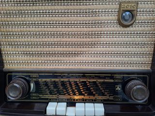 Radio antigua Grundig 2010 válvulas de 1952