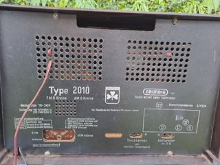 Radio antigua Grundig 2010 válvulas de 1952