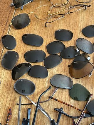 Ray Ban: Lote de patillas, monturas, cristales