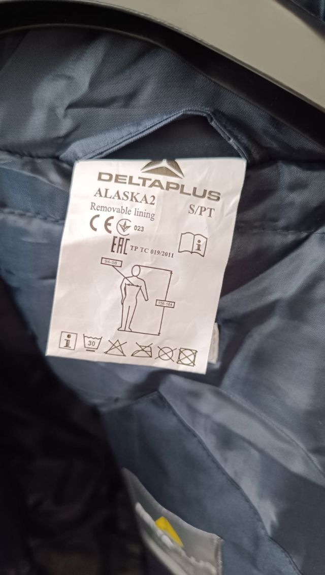 Chaqueta térmica hombre azul marino. A estrenar