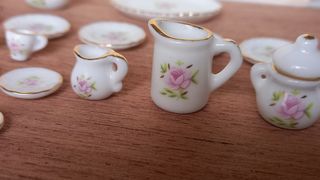 Miniatura servizio porcellana 