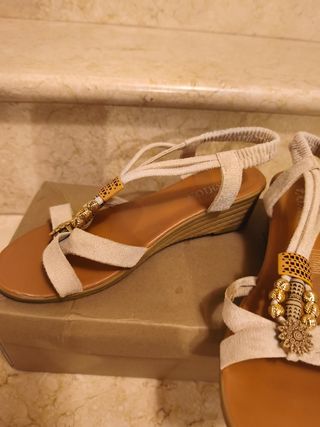 Sandali donna con zeppa