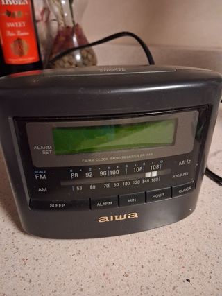 Radio despertador Aiwa - Reloj digital