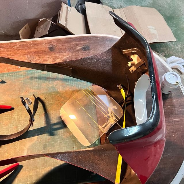 Cúpula y carenado moto clásica roja