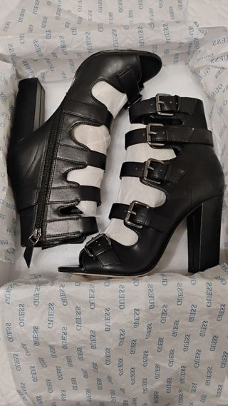 Sandalias GUESS 