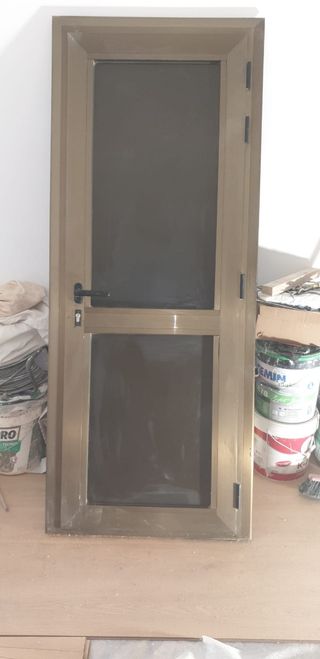 Puerta aluminio 2 hojas