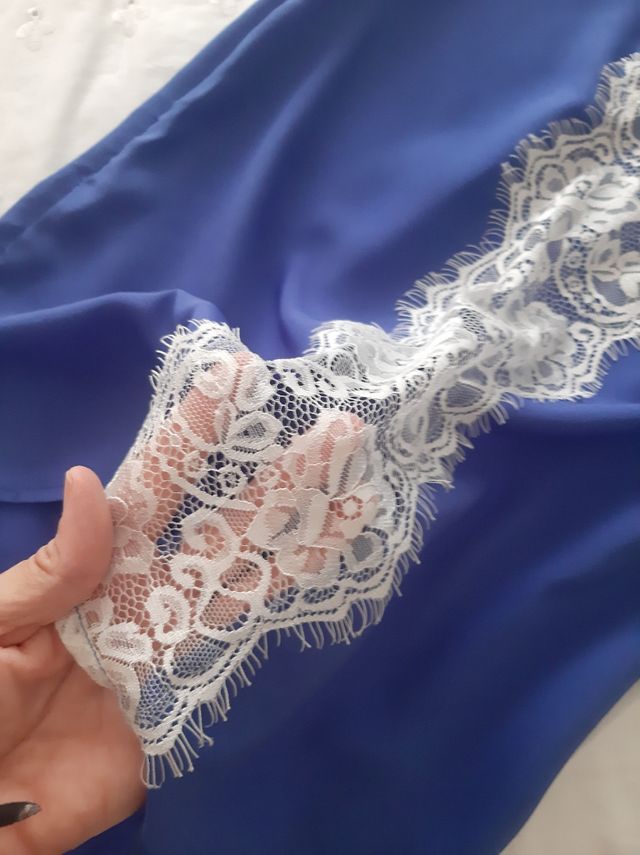 Blusa azul talla única -espalda con Encaje