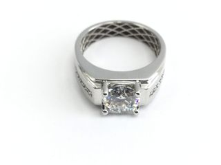 sello oro 18k con diamante de laboratorio