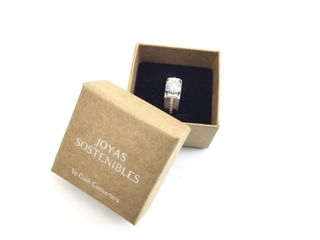 sello oro 18k con diamante de laboratorio