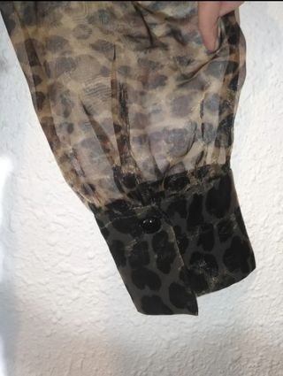 Camisa Zara leopardo talla M