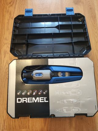 Dremel 4000: Maletín con accesorios