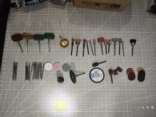 Dremel 4000: Maletín con accesorios