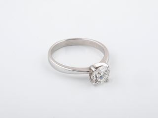sortija oro 18k con piedra con diamante de laboratorio