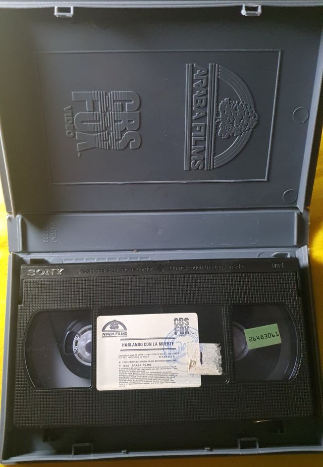 VHS Hablando con la Muerte
