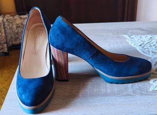Zapatos tacón azul marino