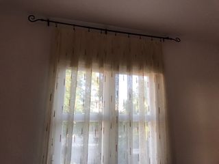 Cortinas beige y naranja