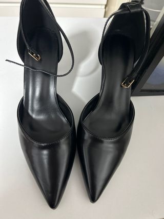 Zapatos negros tacón fino