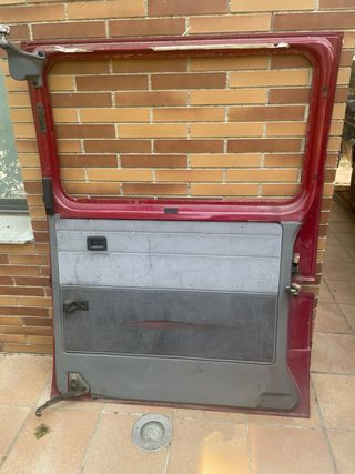 Portón lateral Ford Transit '99