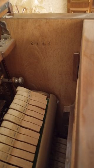 Piano antiguo Javel