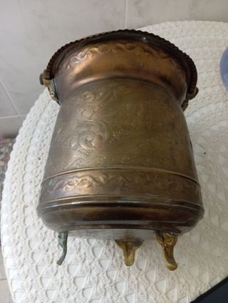 Jarrón metálico Árabe antiguo