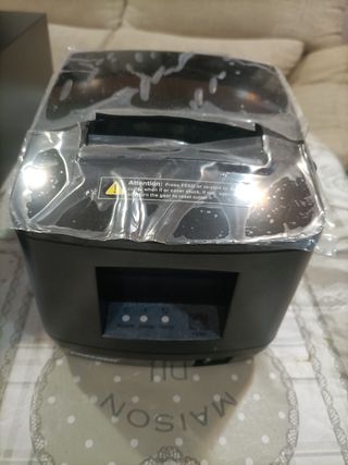 Caja registradora con teclado y ratón