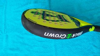 Pala pádel Black Crown Carrera