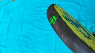 Pala pádel Black Crown Carrera